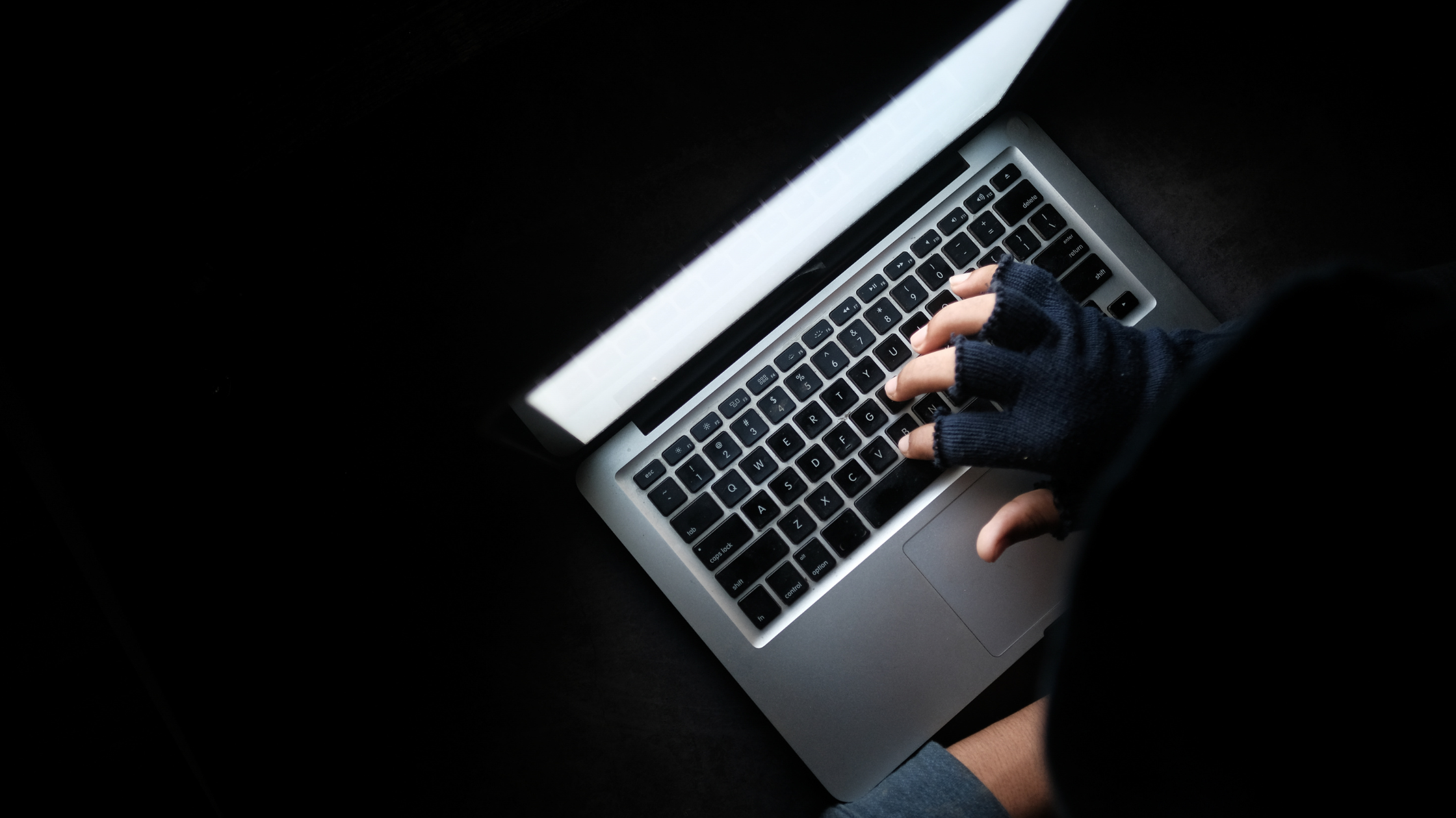 Black Friday e os Golpes Online: Como Proteger Seus Dados e Evitar Fraudes Durante a Data de Descontos